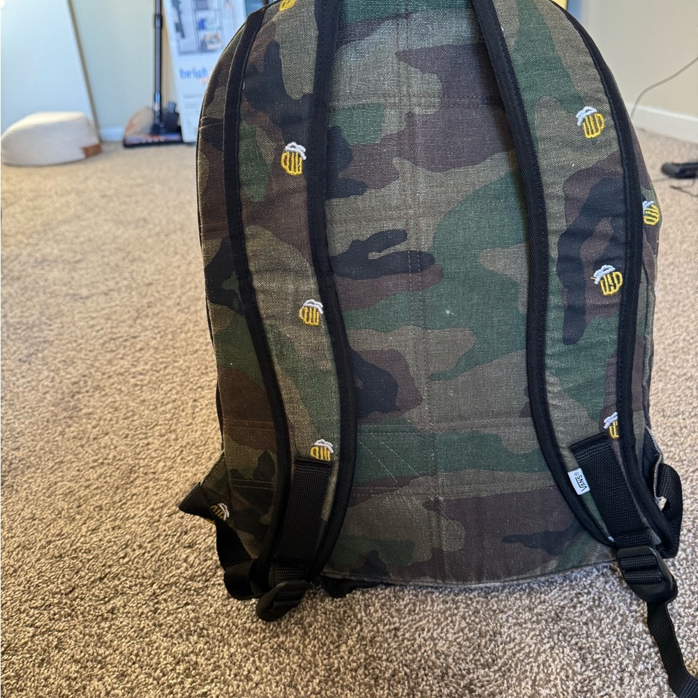 Vans Green Camouflage Backpack with Beer Mug Design - Picture 9 of 12